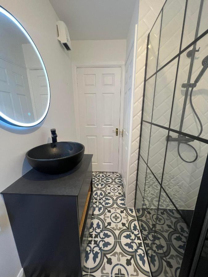 Two Bedroom Townhouse In The Heart Of Dungarvan Dungarvan  Buitenkant foto