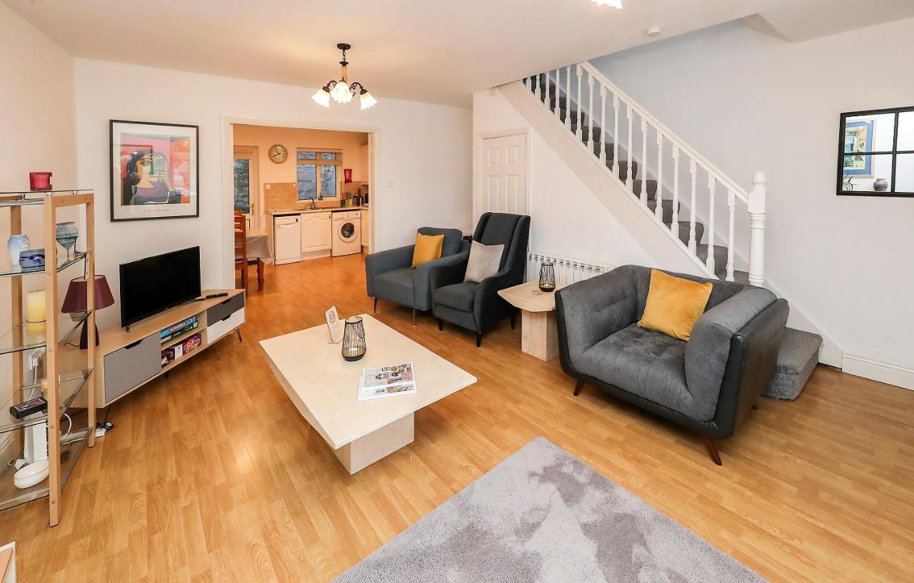 Two Bedroom Townhouse In The Heart Of Dungarvan Dungarvan  Buitenkant foto