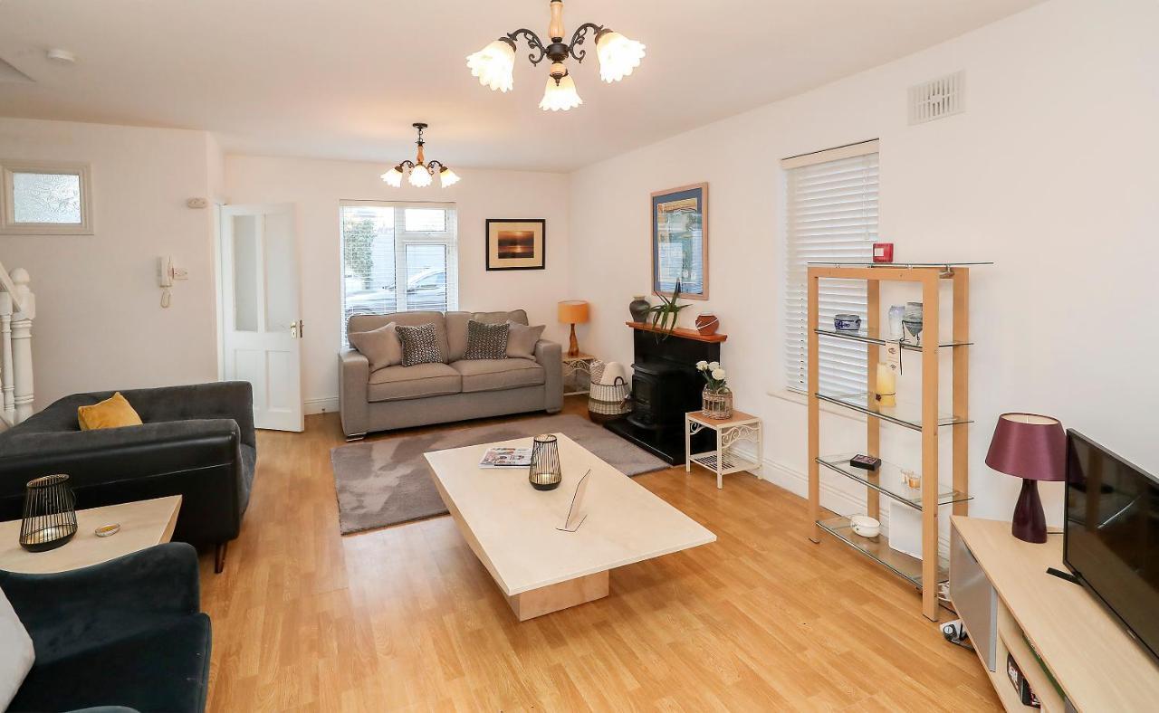 Two Bedroom Townhouse In The Heart Of Dungarvan Dungarvan  Buitenkant foto
