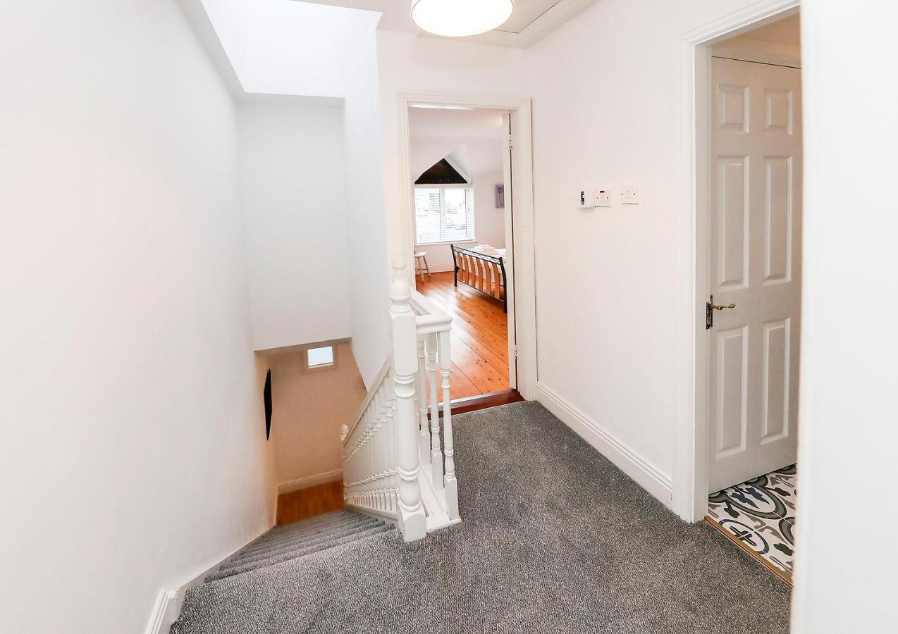 Two Bedroom Townhouse In The Heart Of Dungarvan Dungarvan  Buitenkant foto